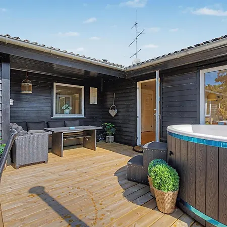 Leve - 300m From The Sea By Interhome Ferienhaus *