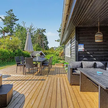 Leve - 300m From The Sea By Interhome