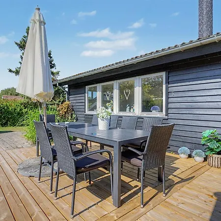 Leve - 300m From The Sea By Interhome *